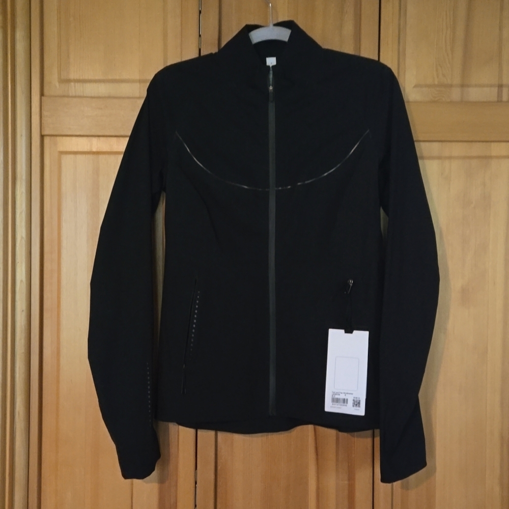Lululemon NWT Fast and Free Windbreaker size 6 black